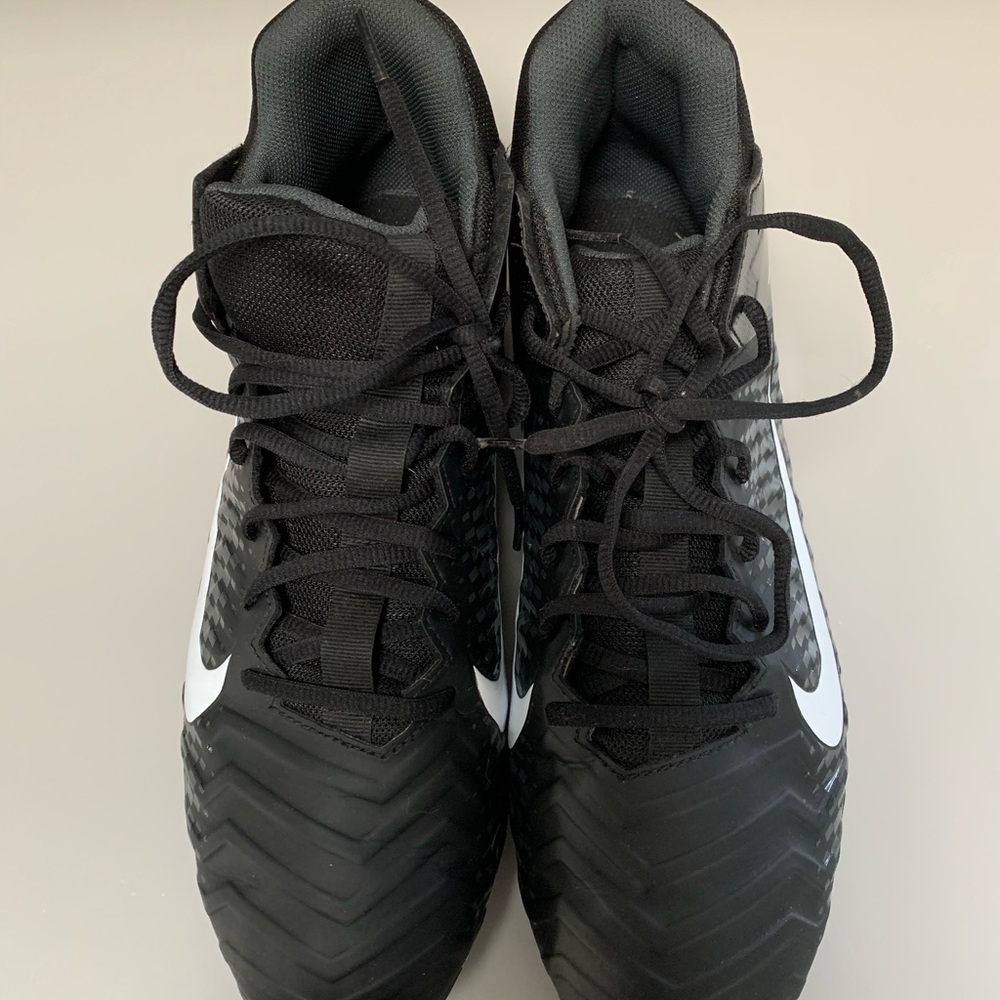 Like new nike cleats!